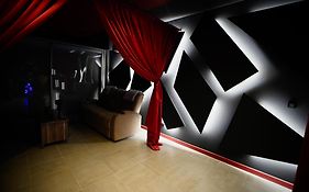 L unique Cinéma Room